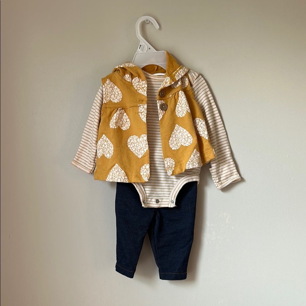 Carter's Yellow and White Accessories Set